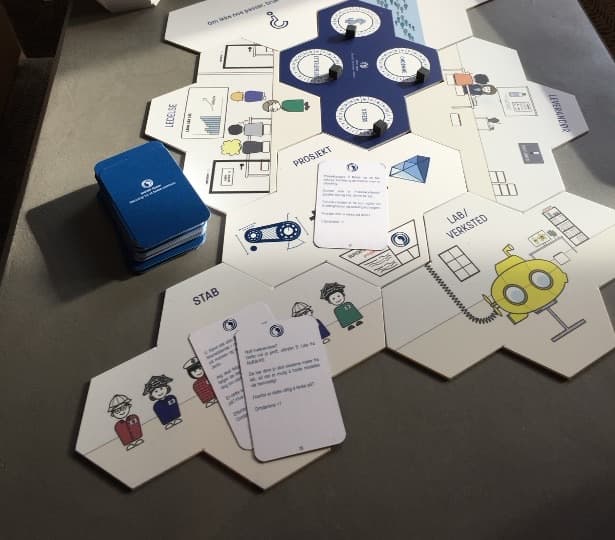 Common Grounds board with cards and tokens